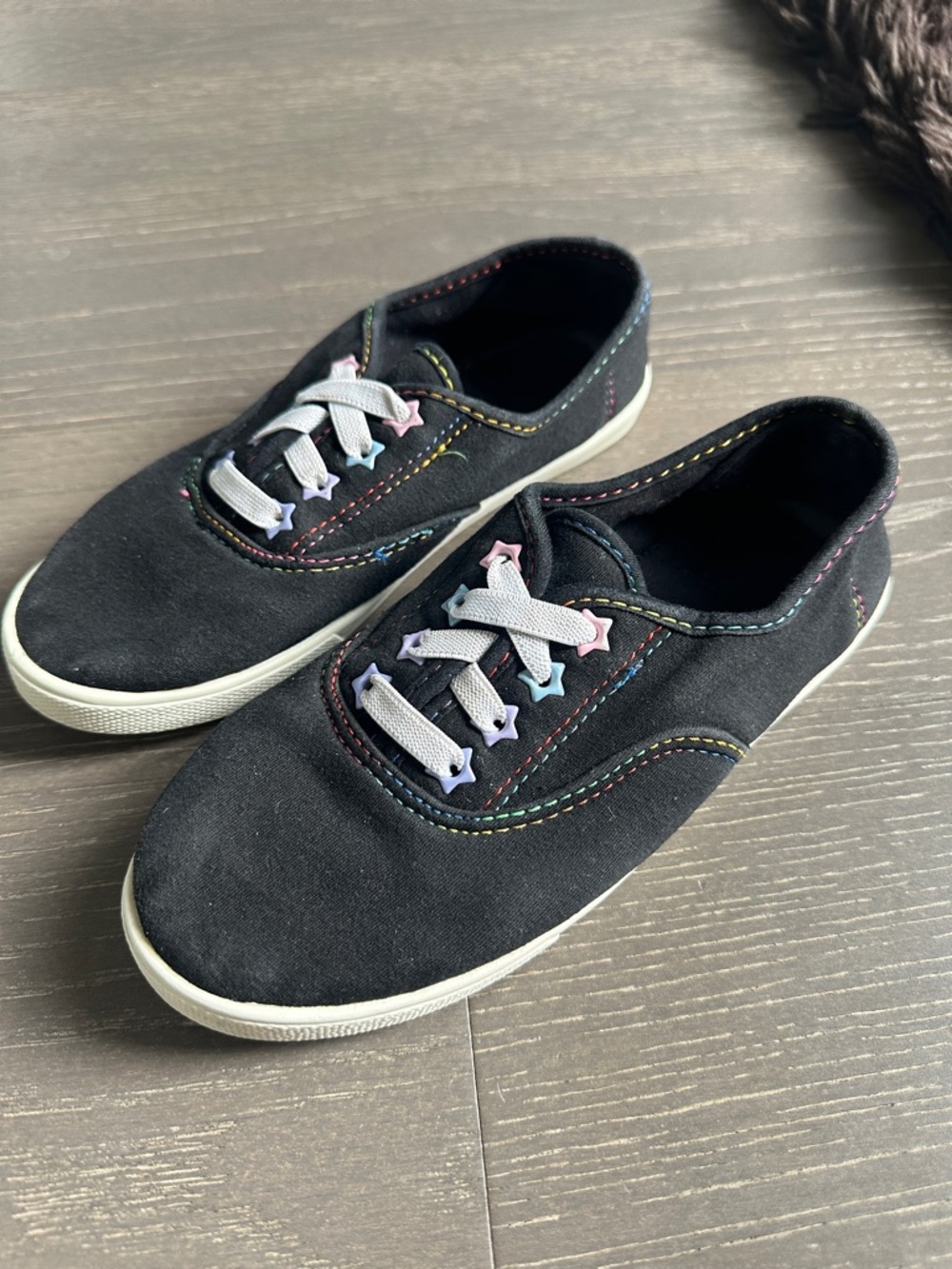 Kids Black Canvas Size 2